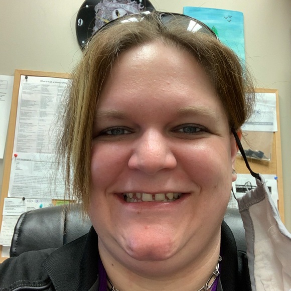 Meet your Posher, Amanda - Picture 1 of 1